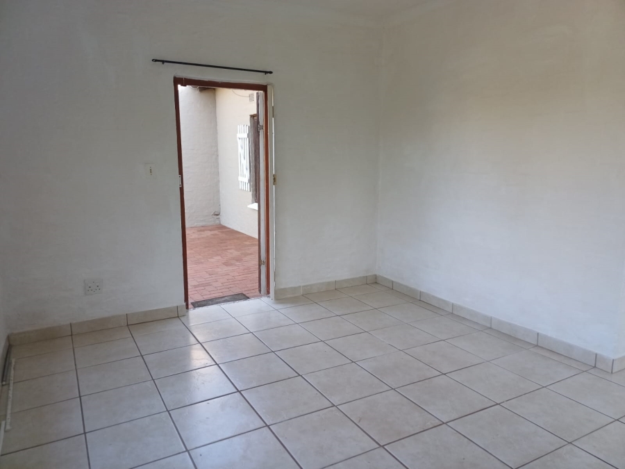 To Let 1 Bedroom Property for Rent in Forest Hills KwaZulu-Natal