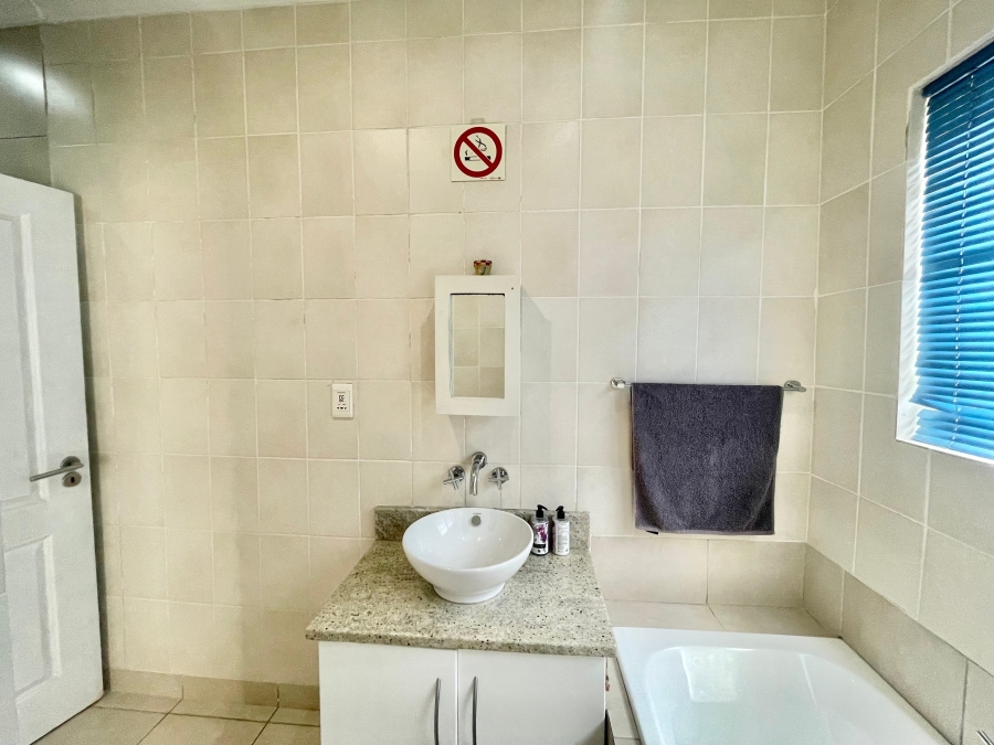 To Let 3 Bedroom Property for Rent in Westbrook KwaZulu-Natal