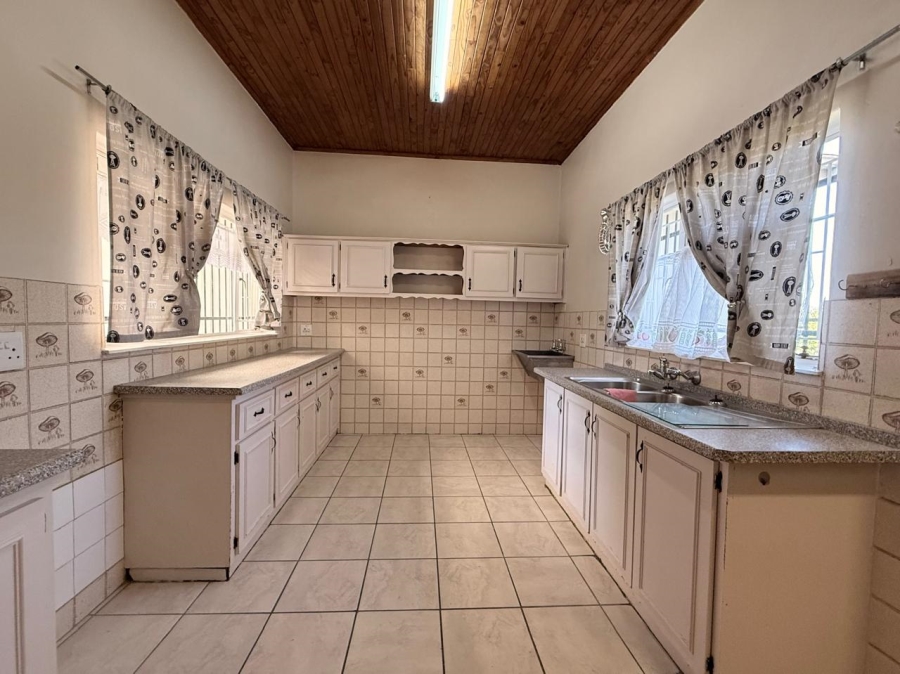 3 Bedroom Property for Sale in Aviary Hill KwaZulu-Natal