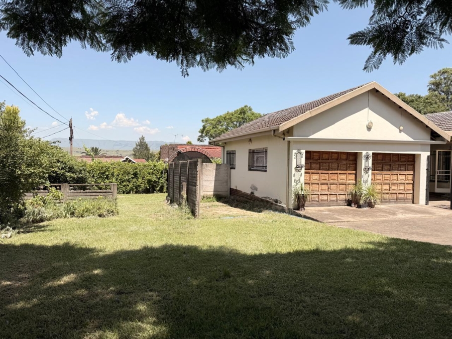 3 Bedroom Property for Sale in Aviary Hill KwaZulu-Natal
