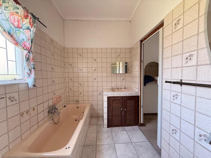3 Bedroom Property for Sale in Aviary Hill KwaZulu-Natal
