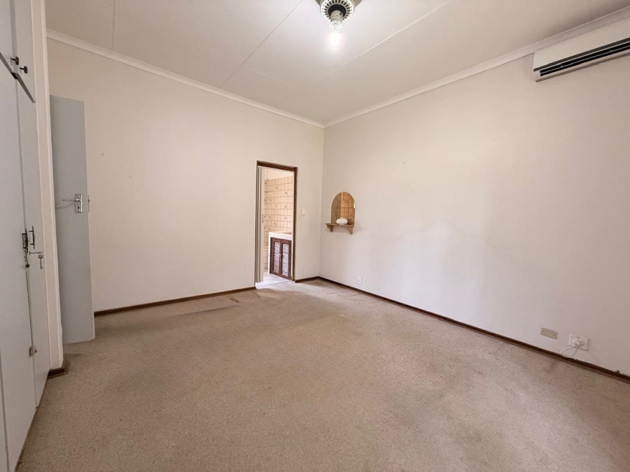 3 Bedroom Property for Sale in Aviary Hill KwaZulu-Natal