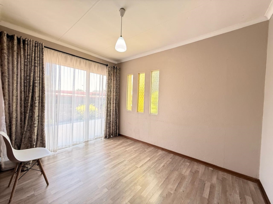 To Let 4 Bedroom Property for Rent in Aviary Hill KwaZulu-Natal