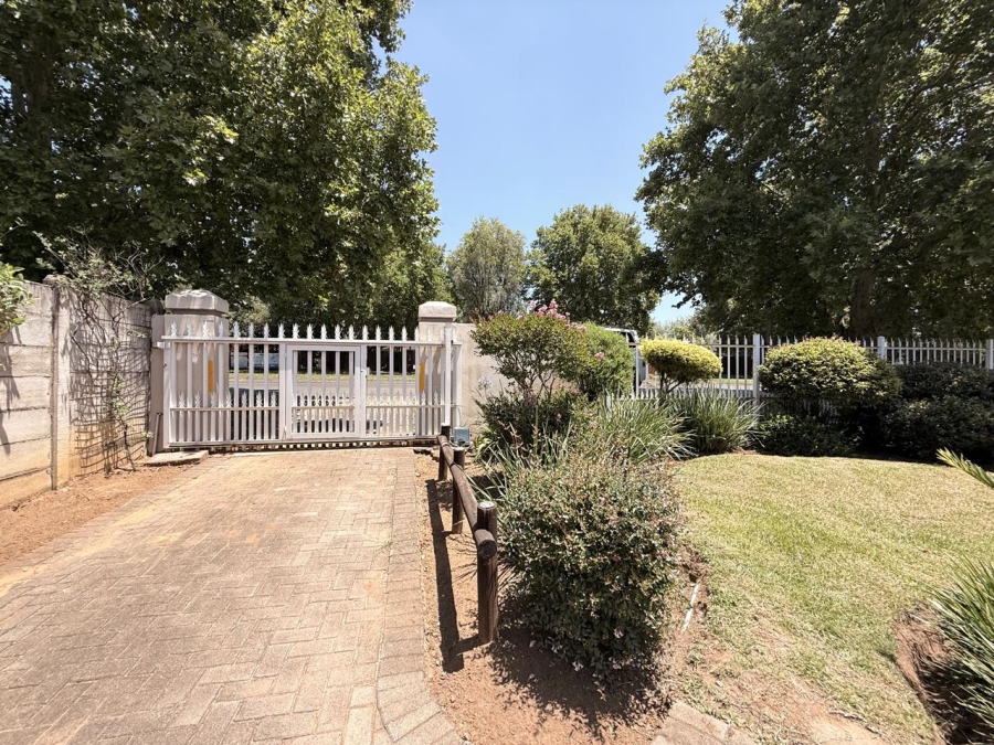 To Let 4 Bedroom Property for Rent in Aviary Hill KwaZulu-Natal