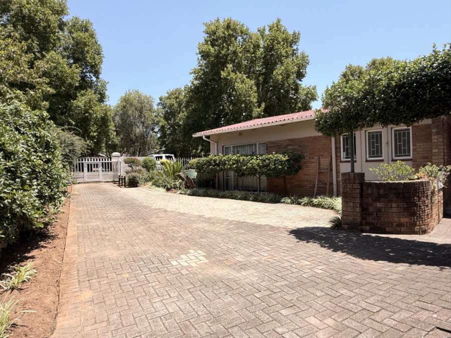To Let 4 Bedroom Property for Rent in Aviary Hill KwaZulu-Natal