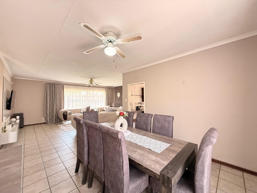 To Let 4 Bedroom Property for Rent in Aviary Hill KwaZulu-Natal
