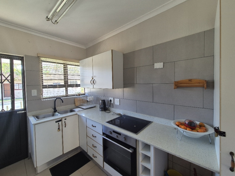 To Let 2 Bedroom Property for Rent in Shelly Beach KwaZulu-Natal