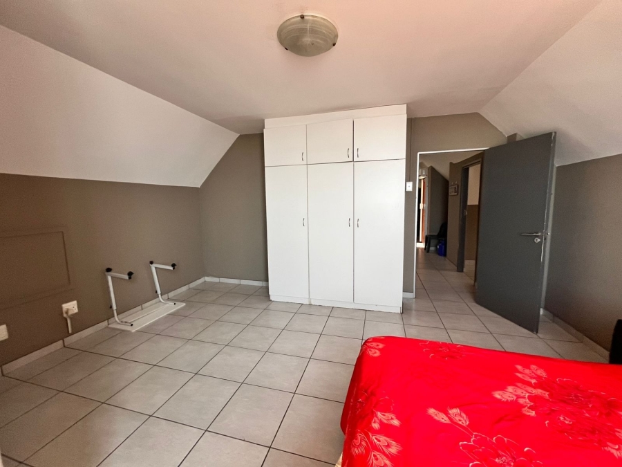 To Let 2 Bedroom Property for Rent in Brighton Beach KwaZulu-Natal