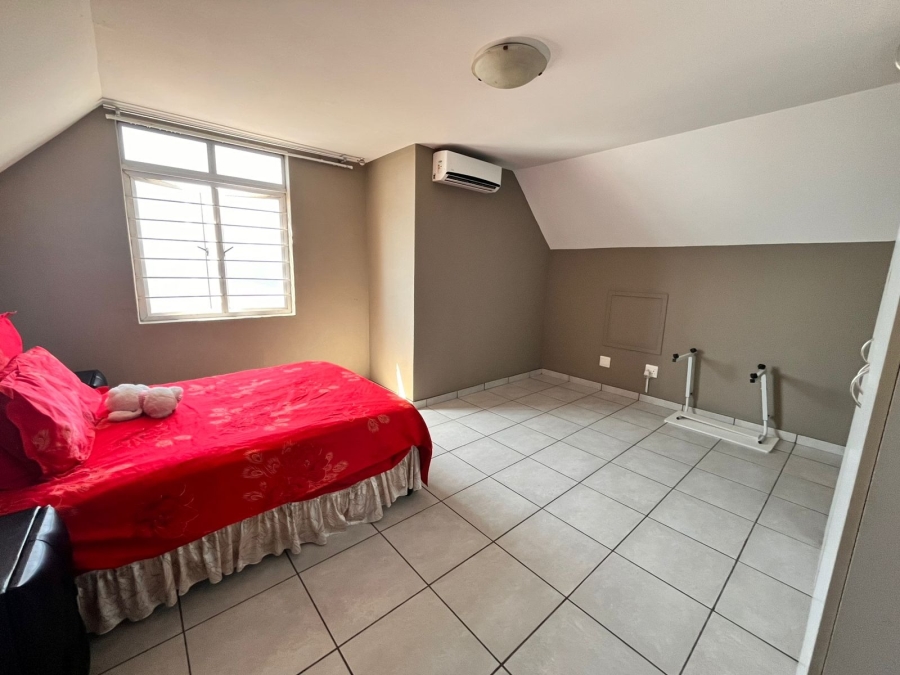 To Let 2 Bedroom Property for Rent in Brighton Beach KwaZulu-Natal