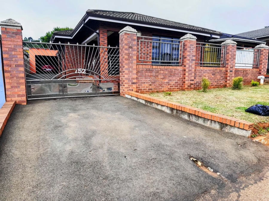 3 Bedroom Property for Sale in Panorama Gardens KwaZulu-Natal