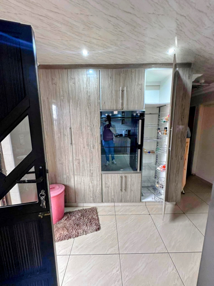 3 Bedroom Property for Sale in Panorama Gardens KwaZulu-Natal