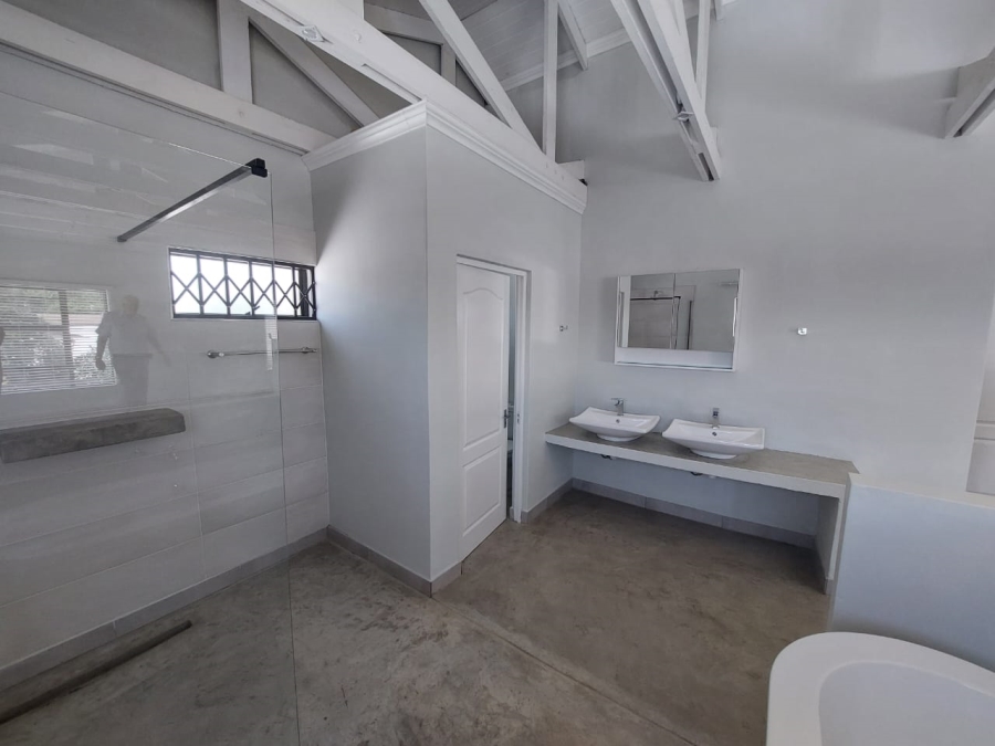 4 Bedroom Property for Sale in Huttenheights KwaZulu-Natal