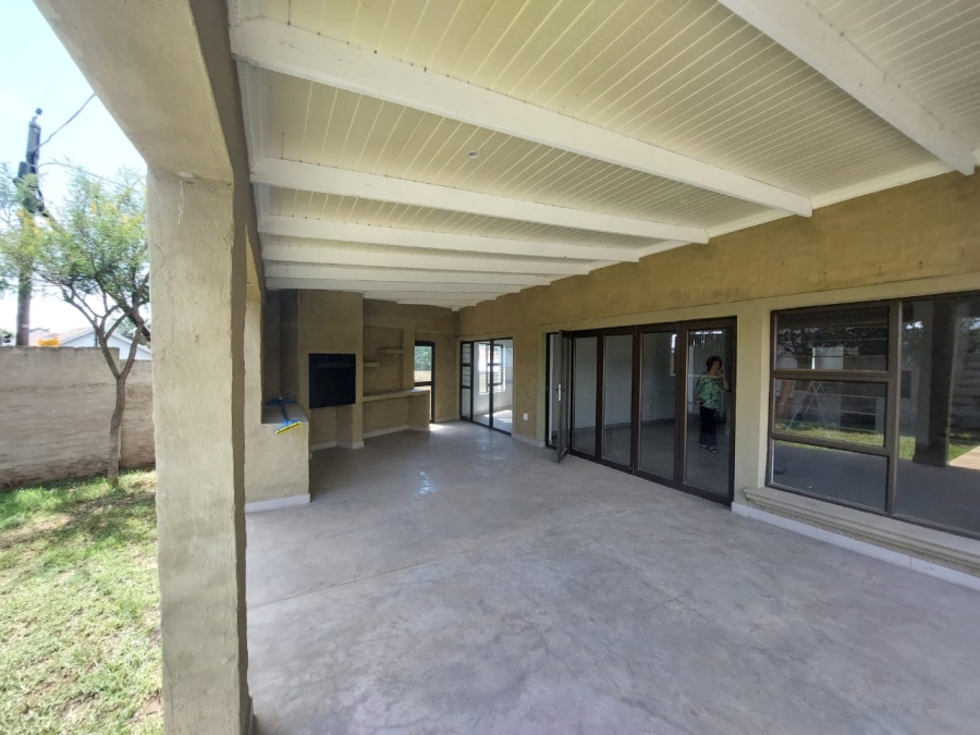 4 Bedroom Property for Sale in Huttenheights KwaZulu-Natal