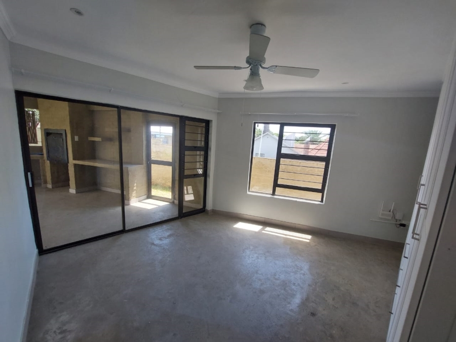 4 Bedroom Property for Sale in Huttenheights KwaZulu-Natal