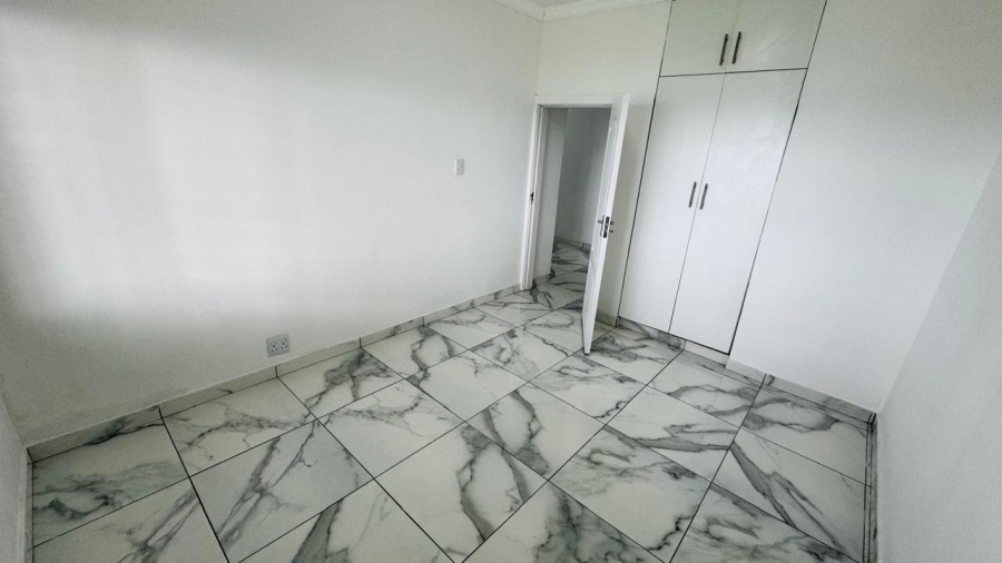 To Let 4 Bedroom Property for Rent in Bluff KwaZulu-Natal