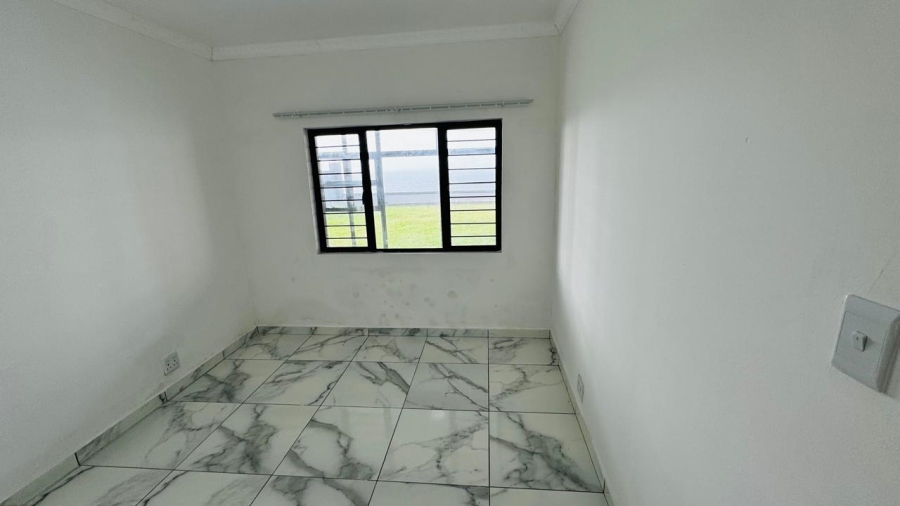 To Let 4 Bedroom Property for Rent in Bluff KwaZulu-Natal