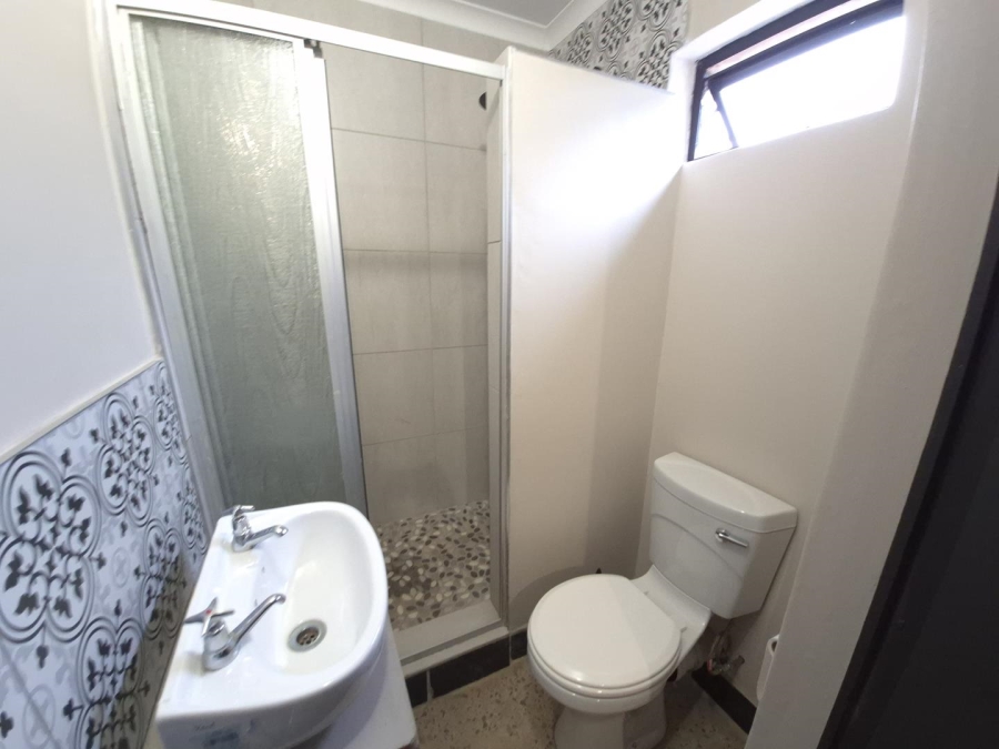 5 Bedroom Property for Sale in Worlds View KwaZulu-Natal