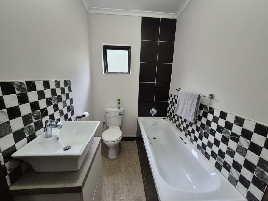 5 Bedroom Property for Sale in Worlds View KwaZulu-Natal