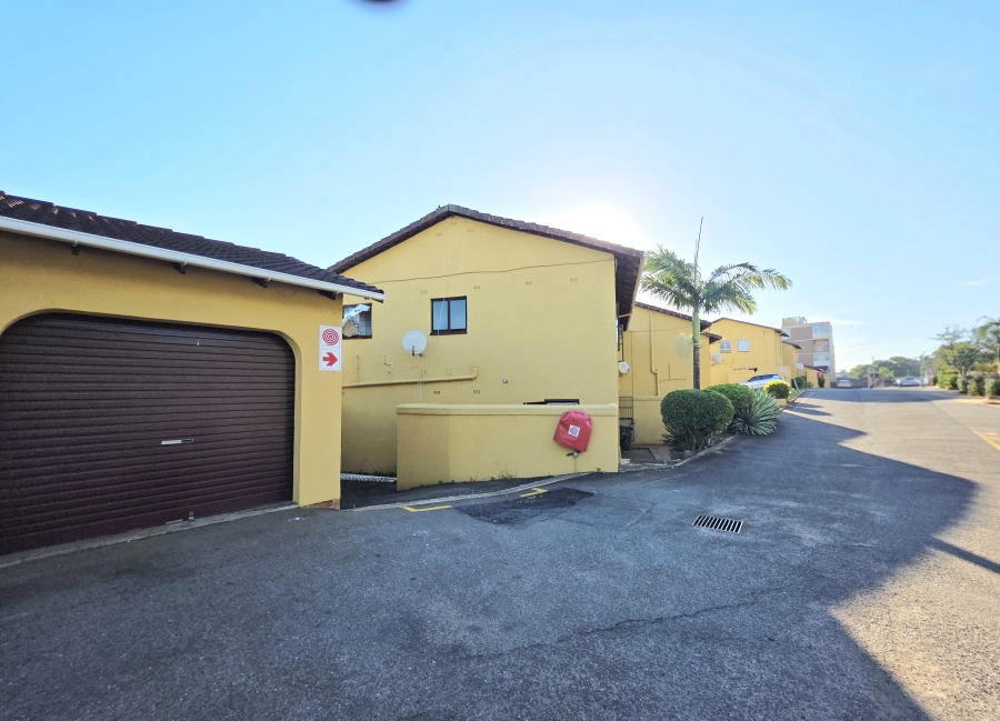 To Let 2 Bedroom Property for Rent in Empangeni Central KwaZulu-Natal