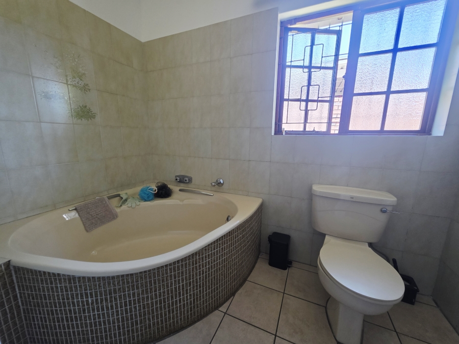 4 Bedroom Property for Sale in Panorama KwaZulu-Natal