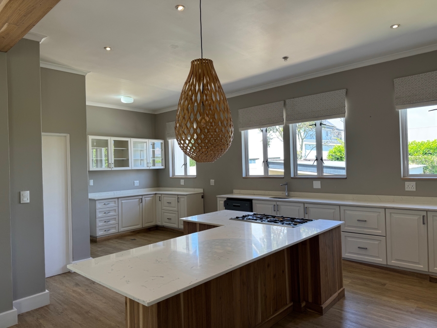 To Let 4 Bedroom Property for Rent in Garlington KwaZulu-Natal