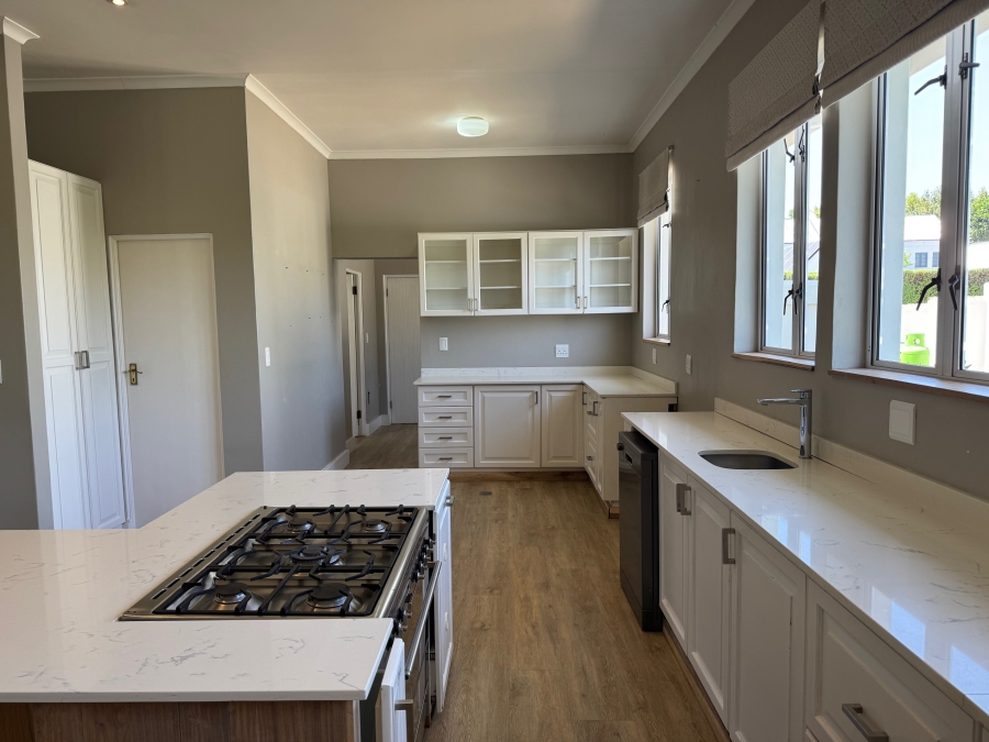 To Let 4 Bedroom Property for Rent in Garlington KwaZulu-Natal