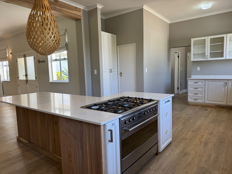 To Let 4 Bedroom Property for Rent in Garlington KwaZulu-Natal