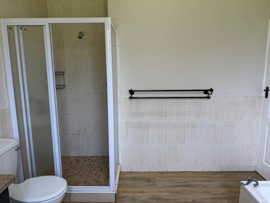 To Let 4 Bedroom Property for Rent in Garlington KwaZulu-Natal