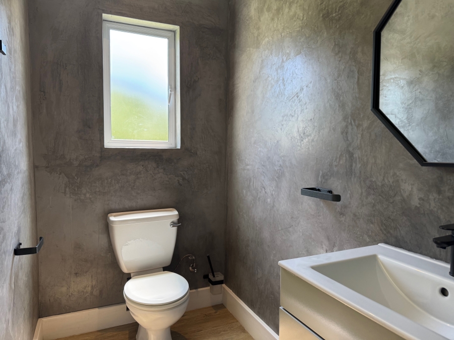 To Let 4 Bedroom Property for Rent in Garlington KwaZulu-Natal