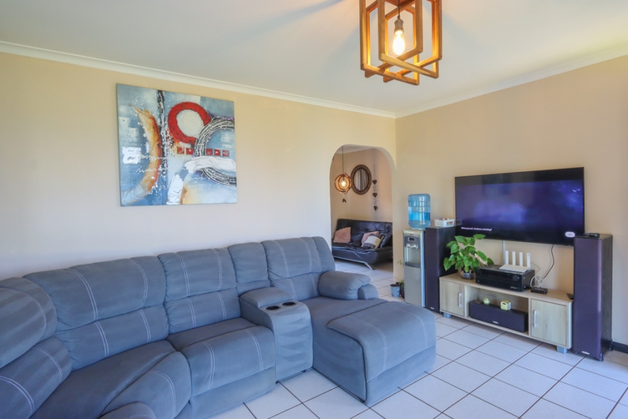 To Let 3 Bedroom Property for Rent in Amanzimtoti KwaZulu-Natal