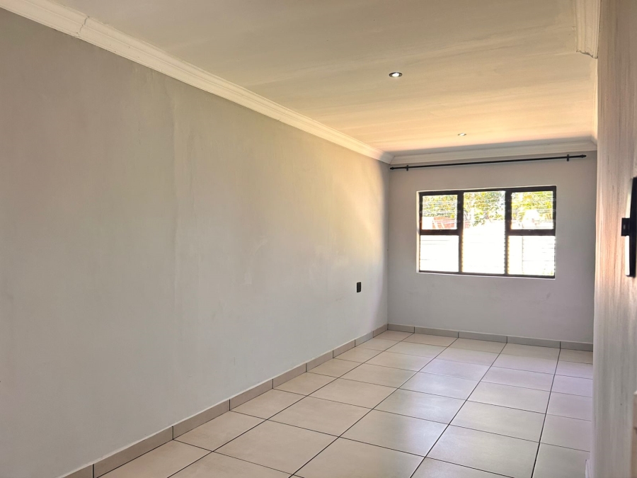 4 Bedroom Property for Sale in Meer En See KwaZulu-Natal