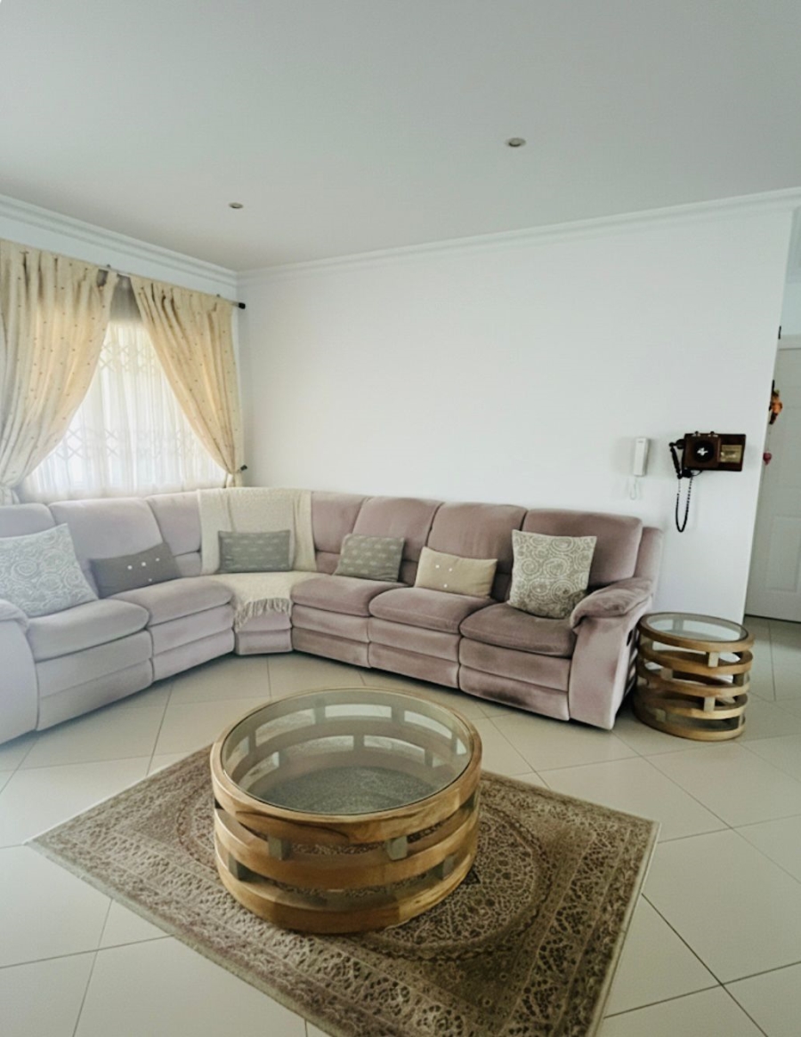 3 Bedroom Property for Sale in Broadlands KwaZulu-Natal