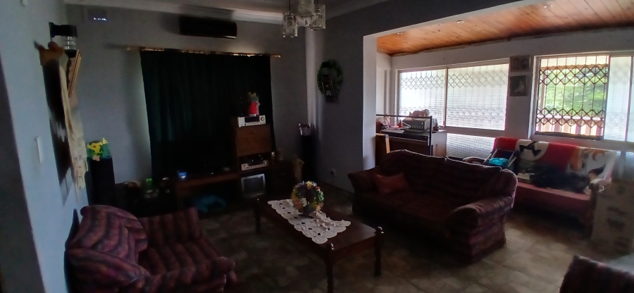 3 Bedroom Property for Sale in Mount Vernon KwaZulu-Natal