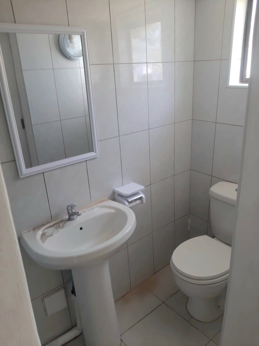 2 Bedroom Property for Sale in Cowies Hill KwaZulu-Natal
