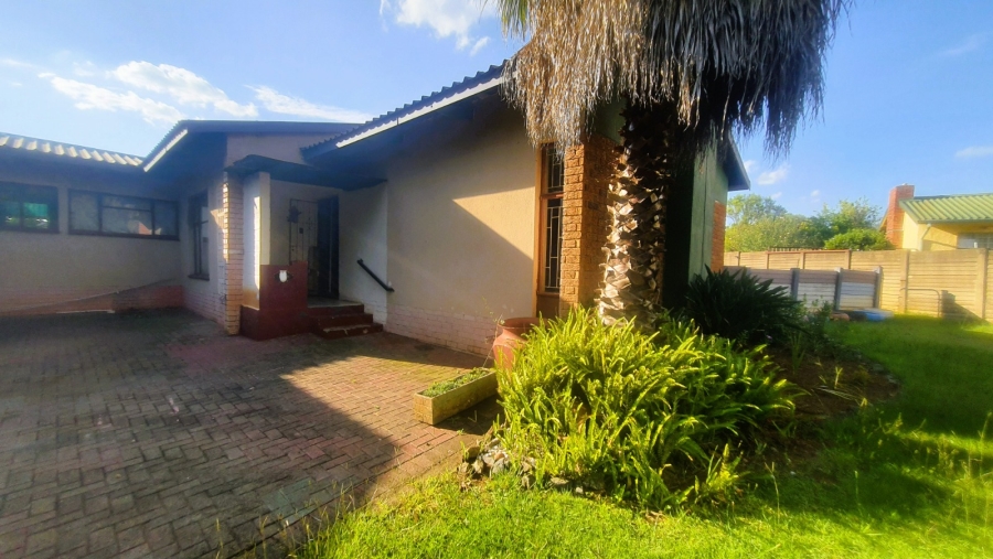 4 Bedroom Property for Sale in Amajuba Park KwaZulu-Natal
