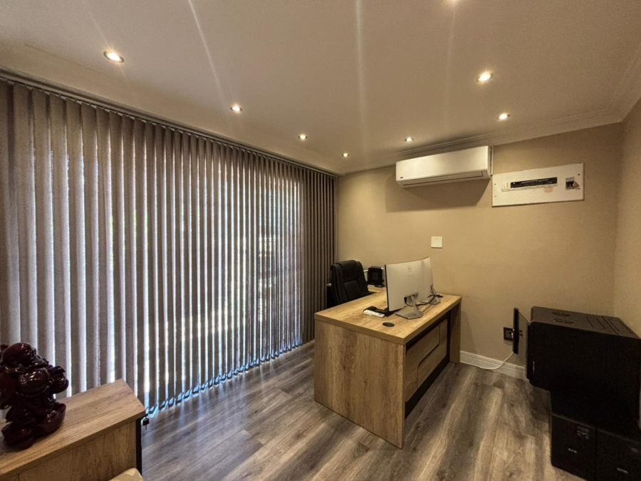 5 Bedroom Property for Sale in Westville Central KwaZulu-Natal