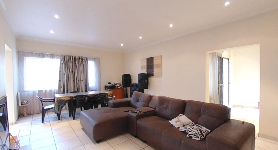 2 Bedroom Property for Sale in Windermere KwaZulu-Natal