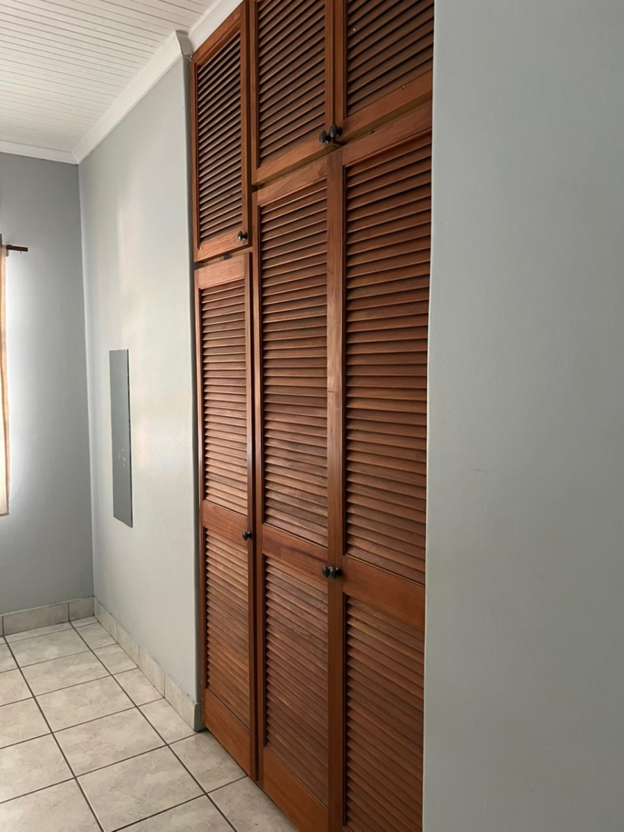 4 Bedroom Property for Sale in Meer En See KwaZulu-Natal