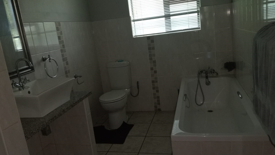 4 Bedroom Property for Sale in Meer En See KwaZulu-Natal