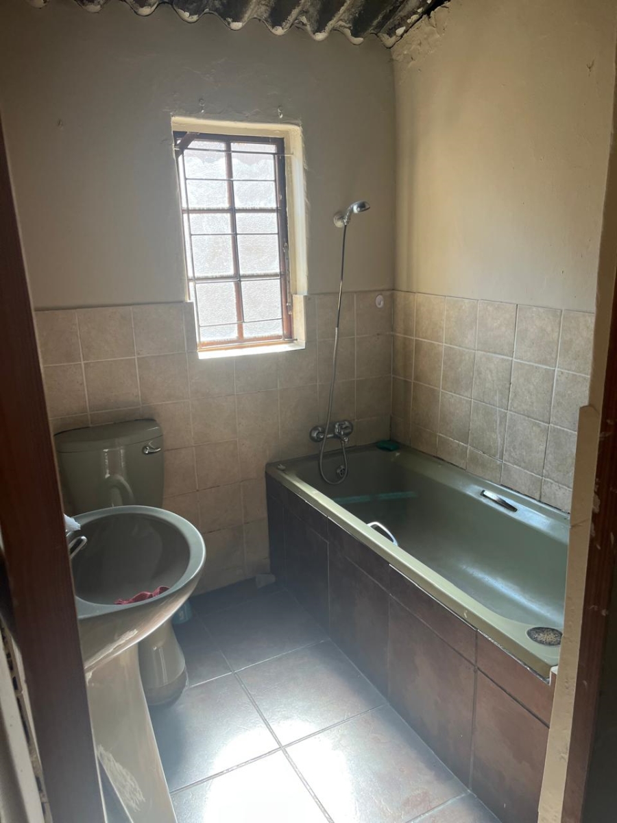 To Let 2 Bedroom Property for Rent in Umlazi P KwaZulu-Natal