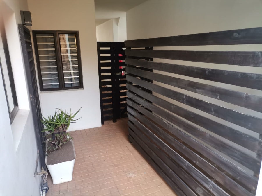 To Let 2 Bedroom Property for Rent in Waterfall KwaZulu-Natal
