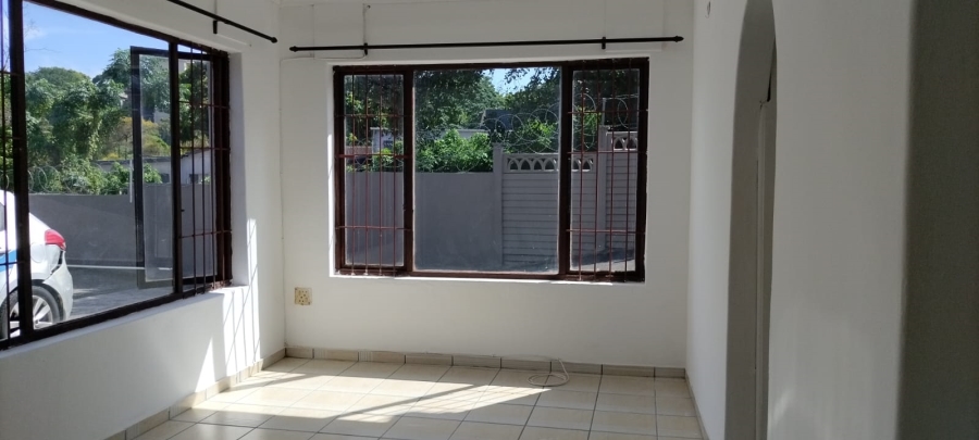 1 Bedroom Property for Sale in Clare Hills KwaZulu-Natal