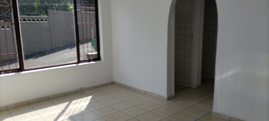 1 Bedroom Property for Sale in Clare Hills KwaZulu-Natal