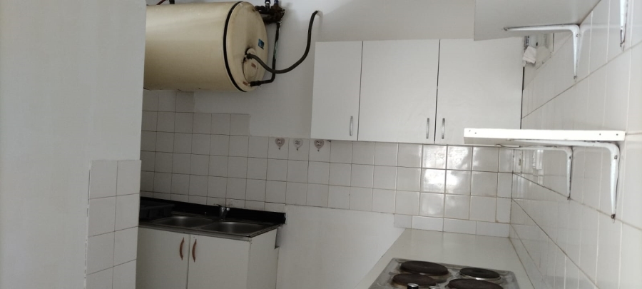 1 Bedroom Property for Sale in Clare Hills KwaZulu-Natal