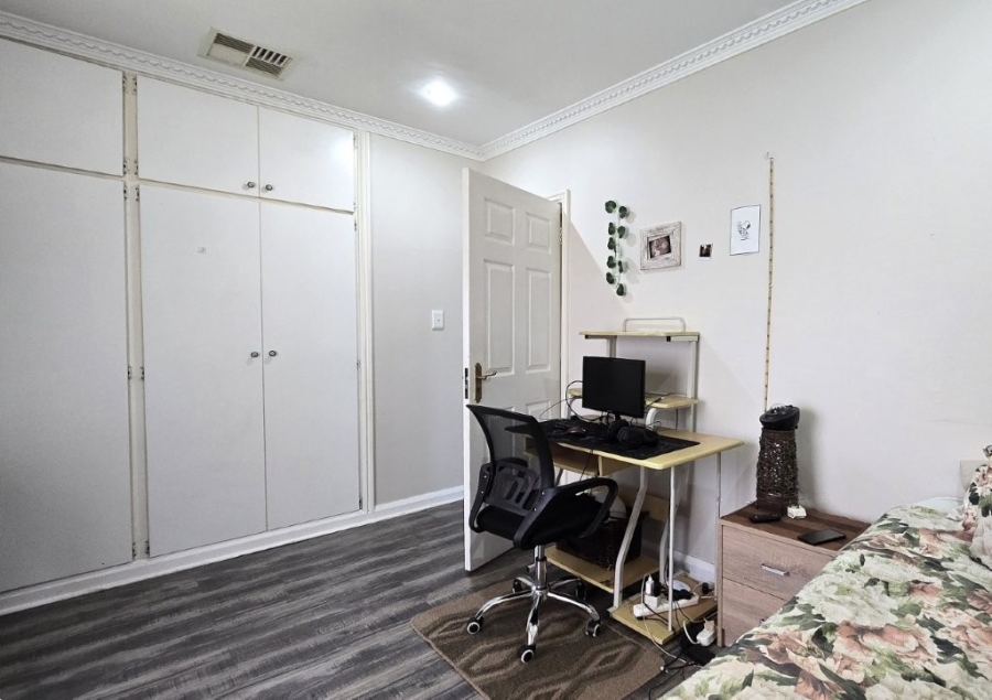 4 Bedroom Property for Sale in Manors KwaZulu-Natal