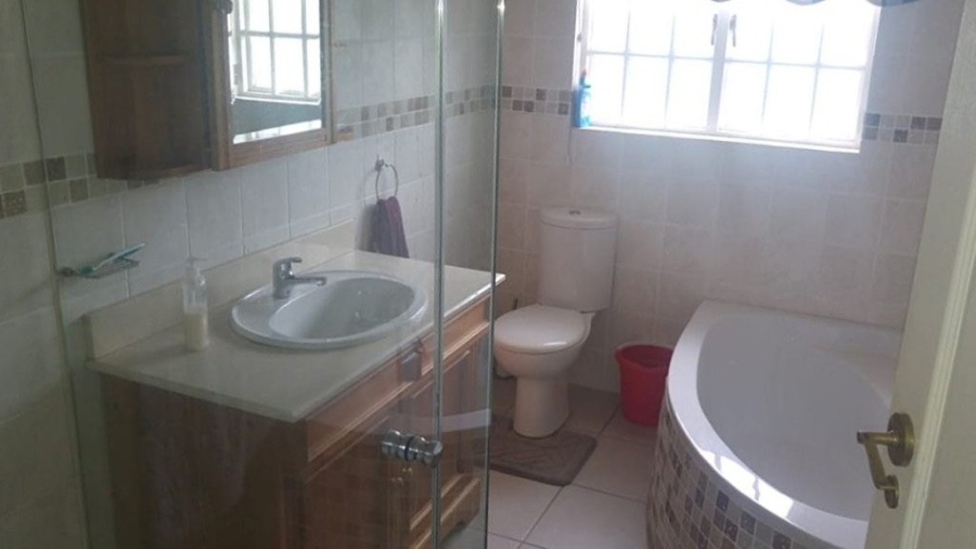 4 Bedroom Property for Sale in Manors KwaZulu-Natal
