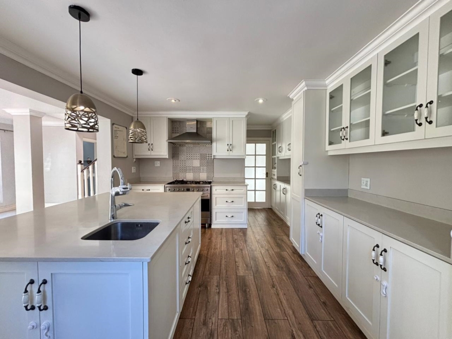 4 Bedroom Property for Sale in Glenwood KwaZulu-Natal