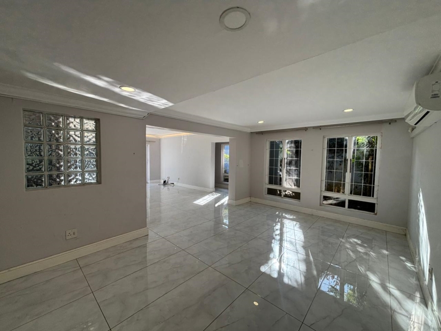 4 Bedroom Property for Sale in Glenwood KwaZulu-Natal