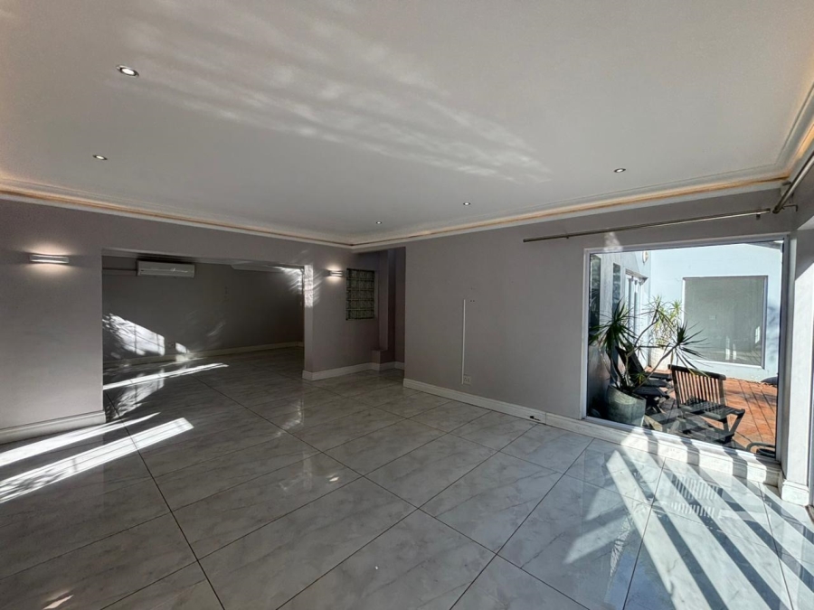 4 Bedroom Property for Sale in Glenwood KwaZulu-Natal