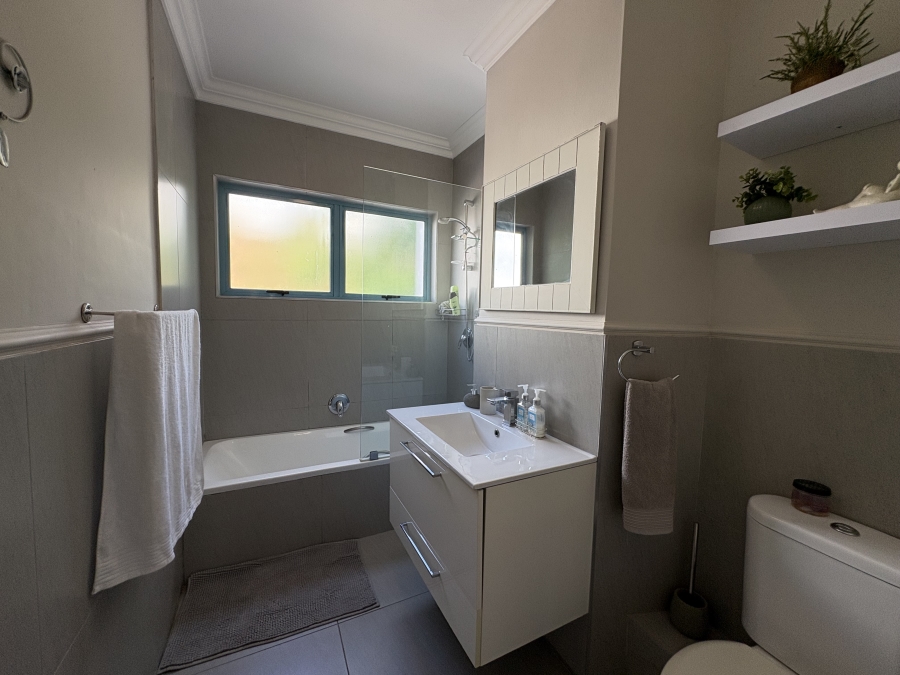 To Let 3 Bedroom Property for Rent in Shakas Rock KwaZulu-Natal